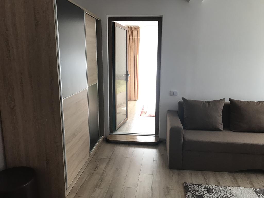 Casa Deea Hotel Capatineni-Paminteni Екстериор снимка