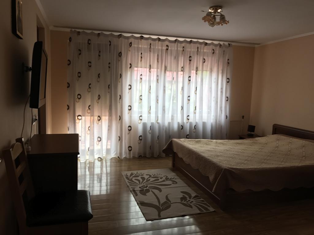 Casa Deea Hotel Capatineni-Paminteni Екстериор снимка